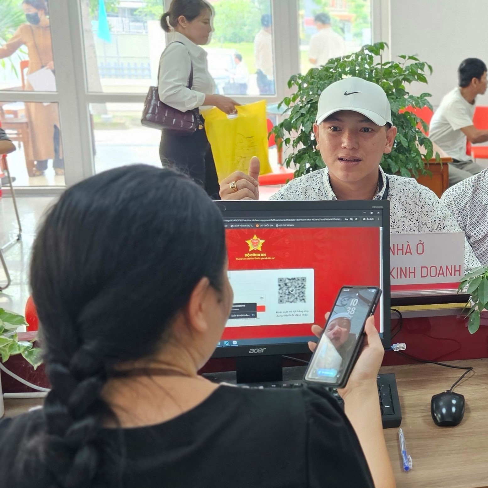 Sửa đổi quy định về tổ chức và nhân sự tại bộ phận Một cửa