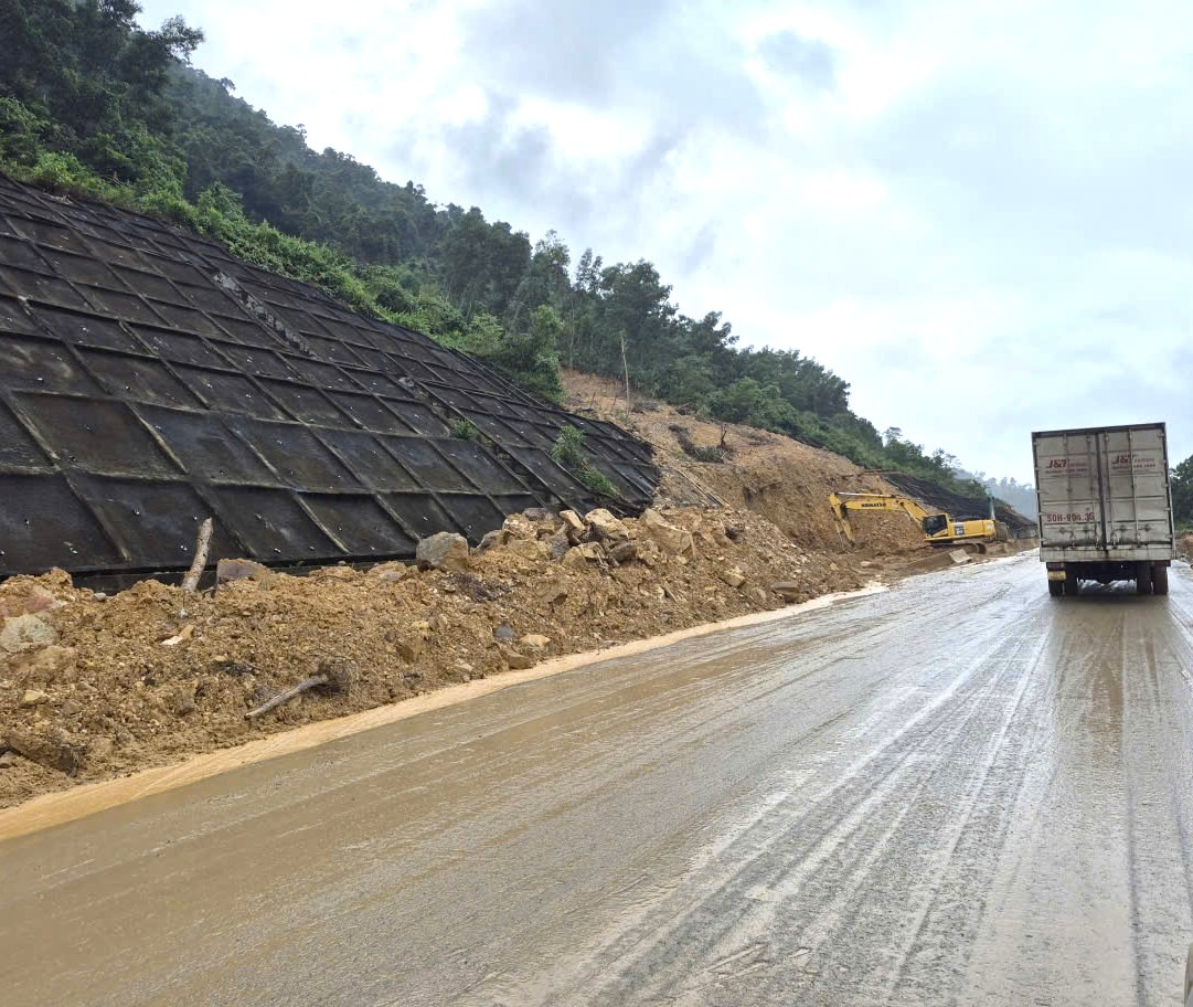 Tiếp tục hạn chế phương tiện vào cao tốc La Sơn - Hòa Liên