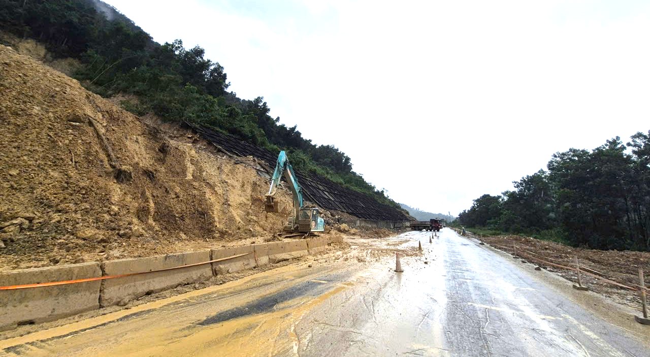 Tiếp tục hạn chế phương tiện vào cao tốc La Sơn - Hòa Liên