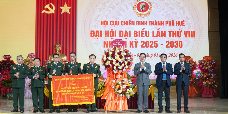 Phát huy truyền thống Bộ đội cụ Hồ , góp sức xây dựng quê hương