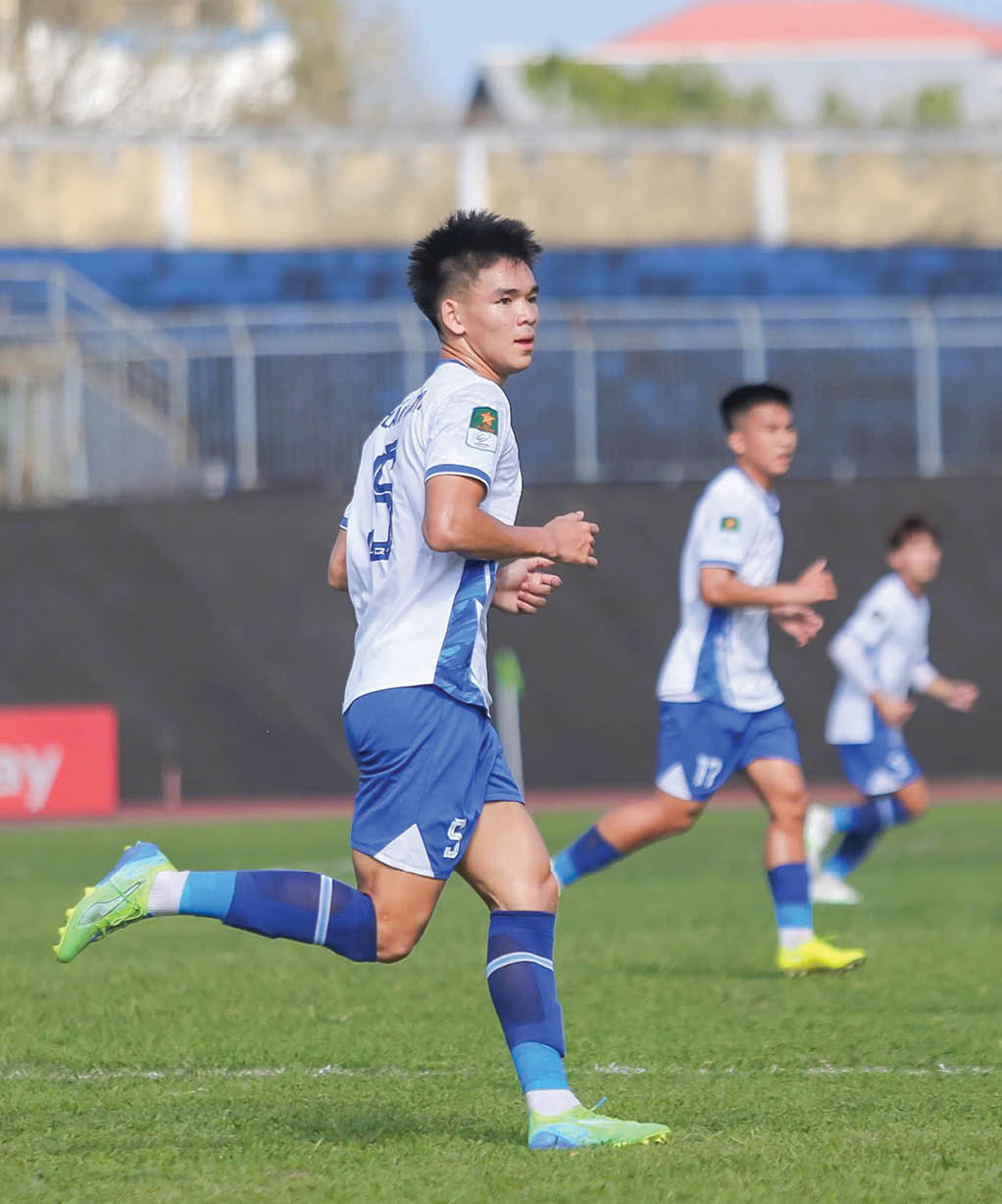 Bóng đá Huế  chuyện “giữ chân” cầu thủ