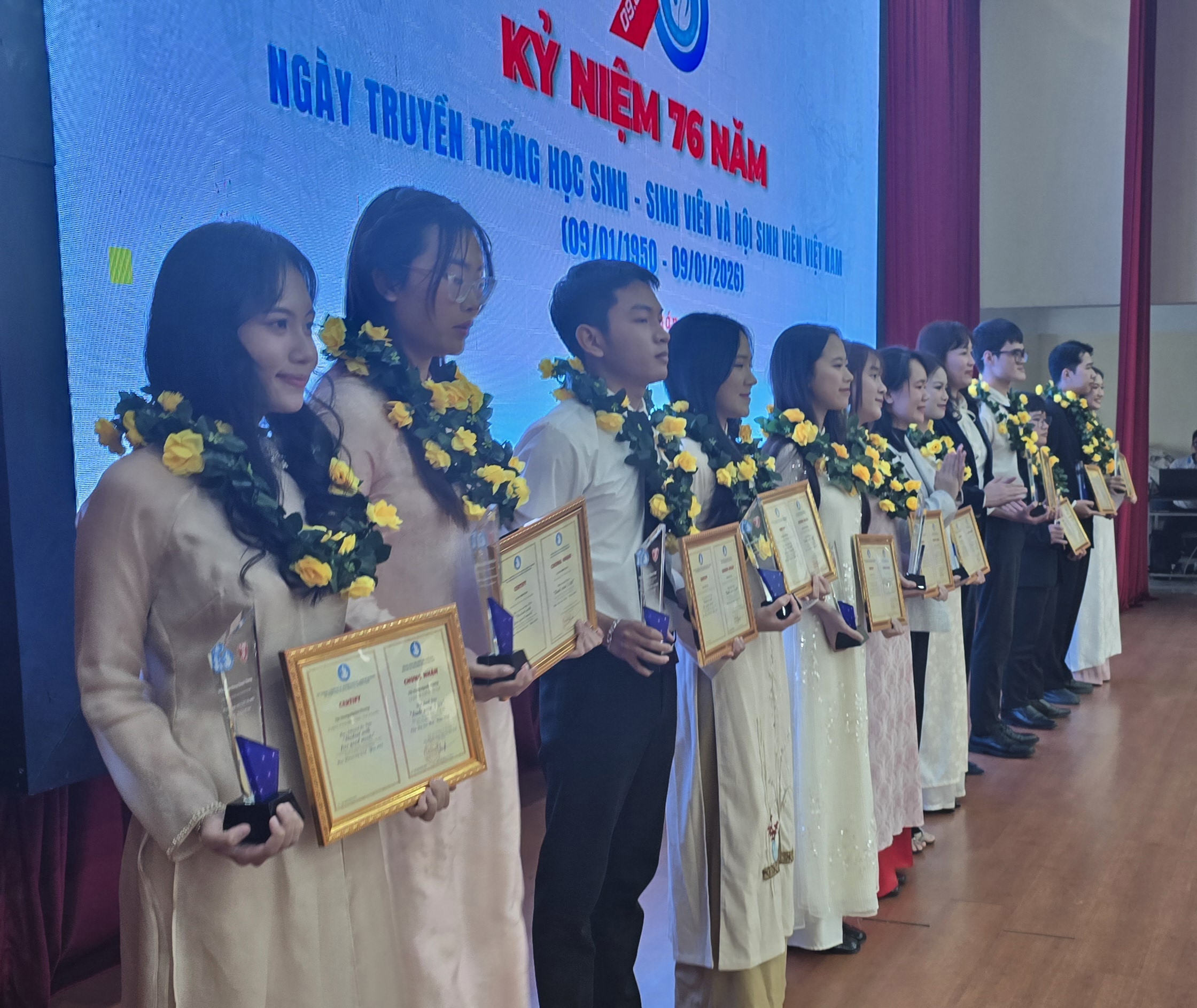 Nhiều sinh viên đạt giải thưởng “Sinh viên 5 tốt”, “Sao Tháng Giêng” các cấp