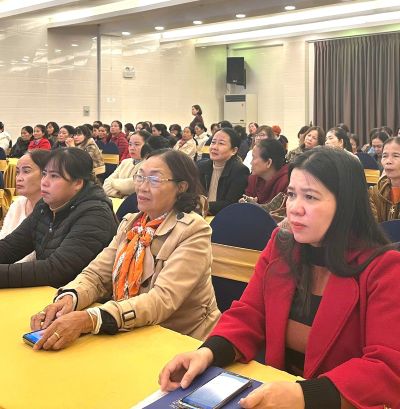 Dọn nhà 3 sạch cùng hội viên phụ nữ