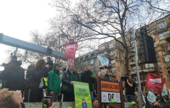 EU nhất trí ký thỏa thuận với MERCOSUR bất chấp các cuộc biểu tình của nông dân