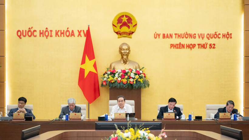 Phiên họp thứ 53 của Ủy ban Thường vụ Quốc hội diễn ra ngày 12 1
