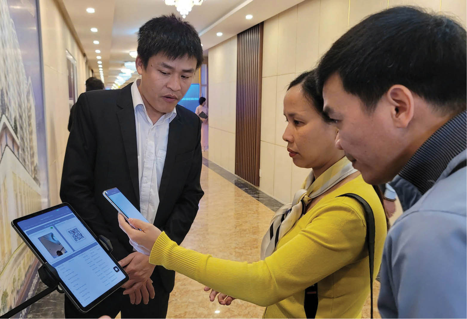 Từ chính quyền số đến họp không giấy tờ