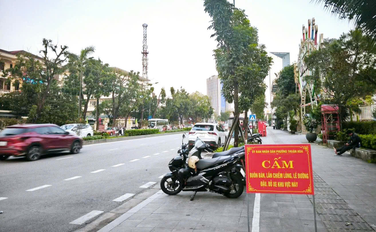 Phường Thuận Hóa cấm đậu đỗ xe, buôn bán trên vỉa hè tại nhiều tuyến đường trung tâm