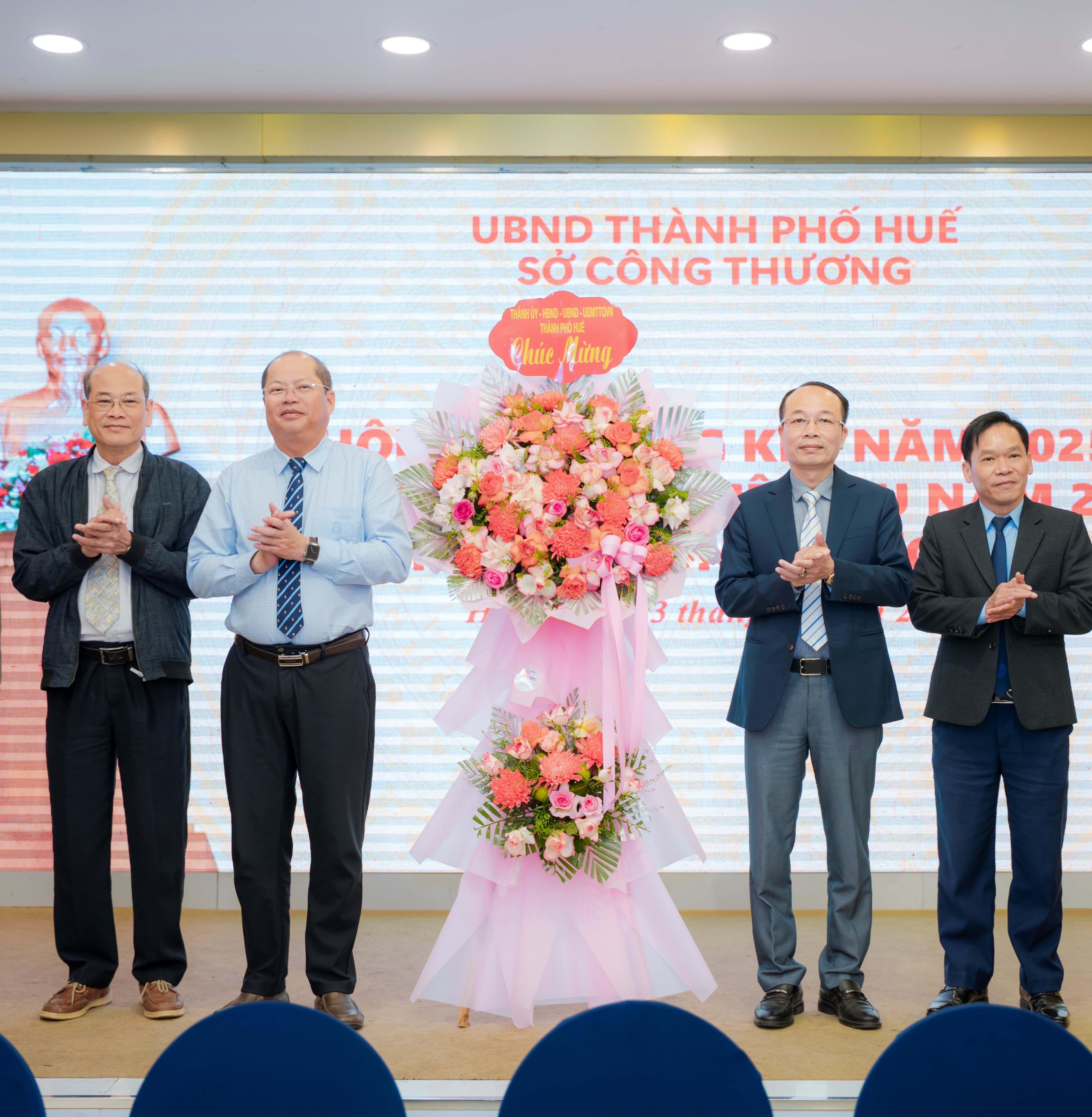 Phấn đấu chỉ số sản xuất công nghiệp năm 2026 tăng 16 - 17