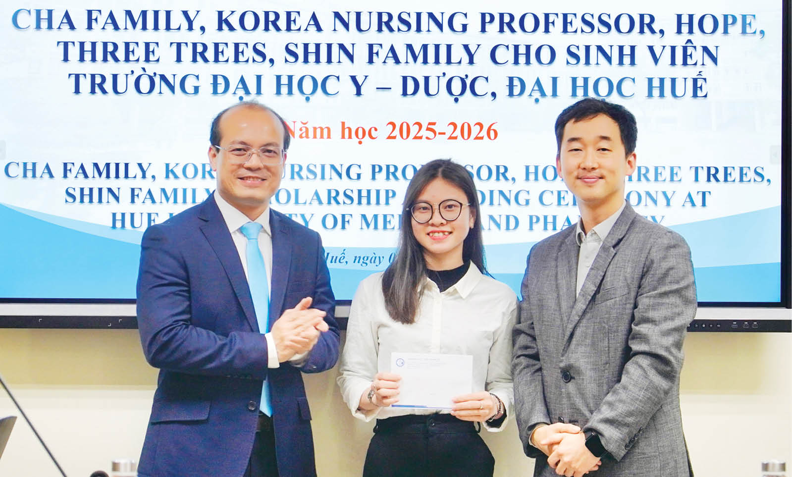 Đa dạng nguồn học bổng cho sinh viên