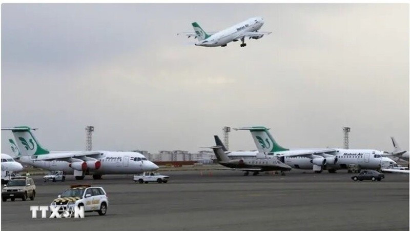 Iran tạm thời đóng cửa không phận