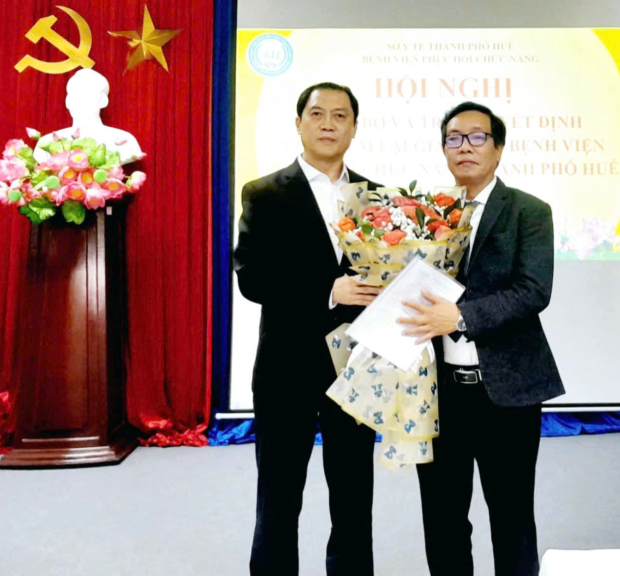 Bổ nhiệm lại Giám đốc Bệnh viện Phục hồi chức năng thành phố