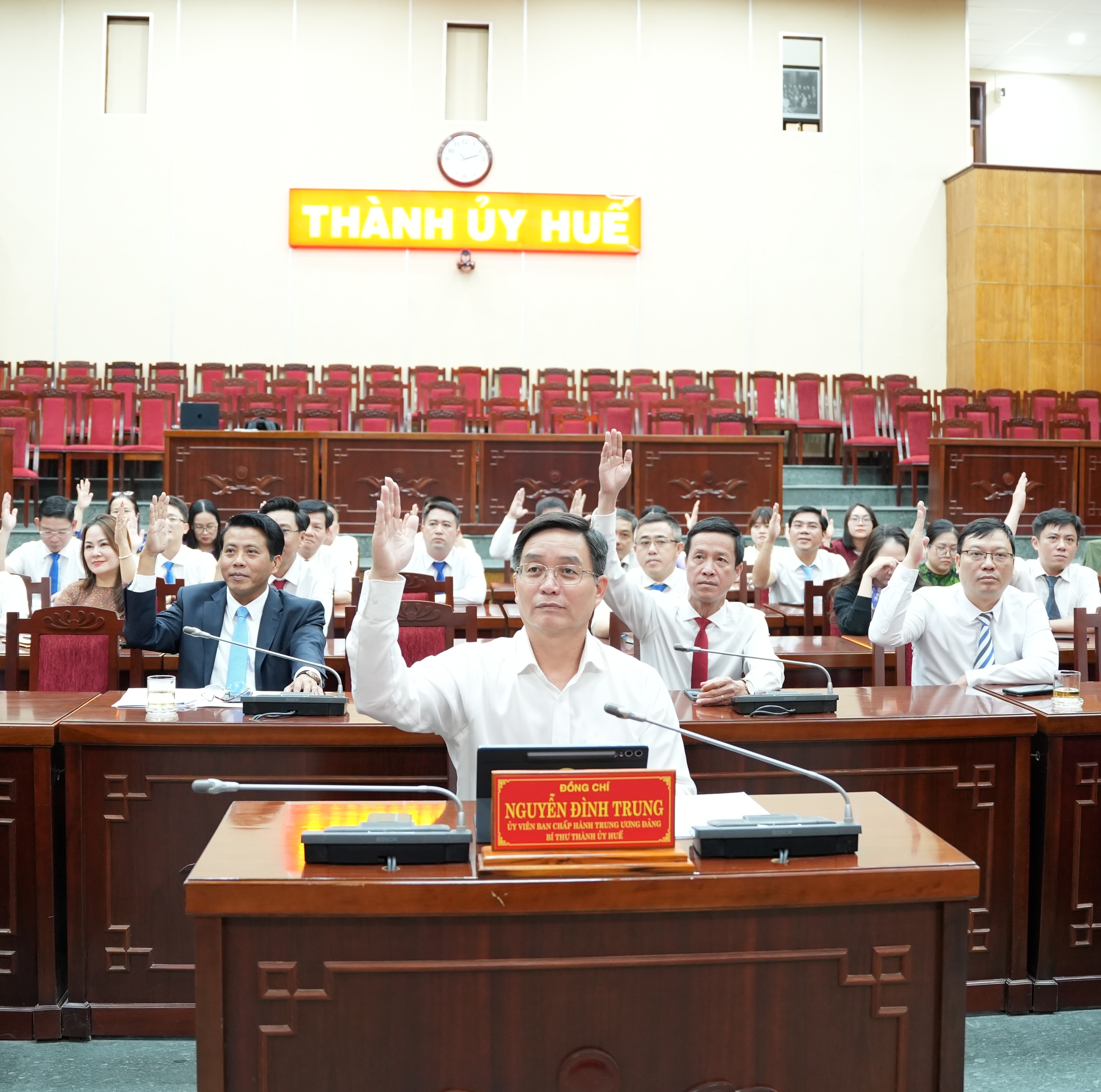 Lấy ý kiến cử tri nơi công tác đối với người được giới thiệu ứng cử ĐBQH và HĐND thành phố