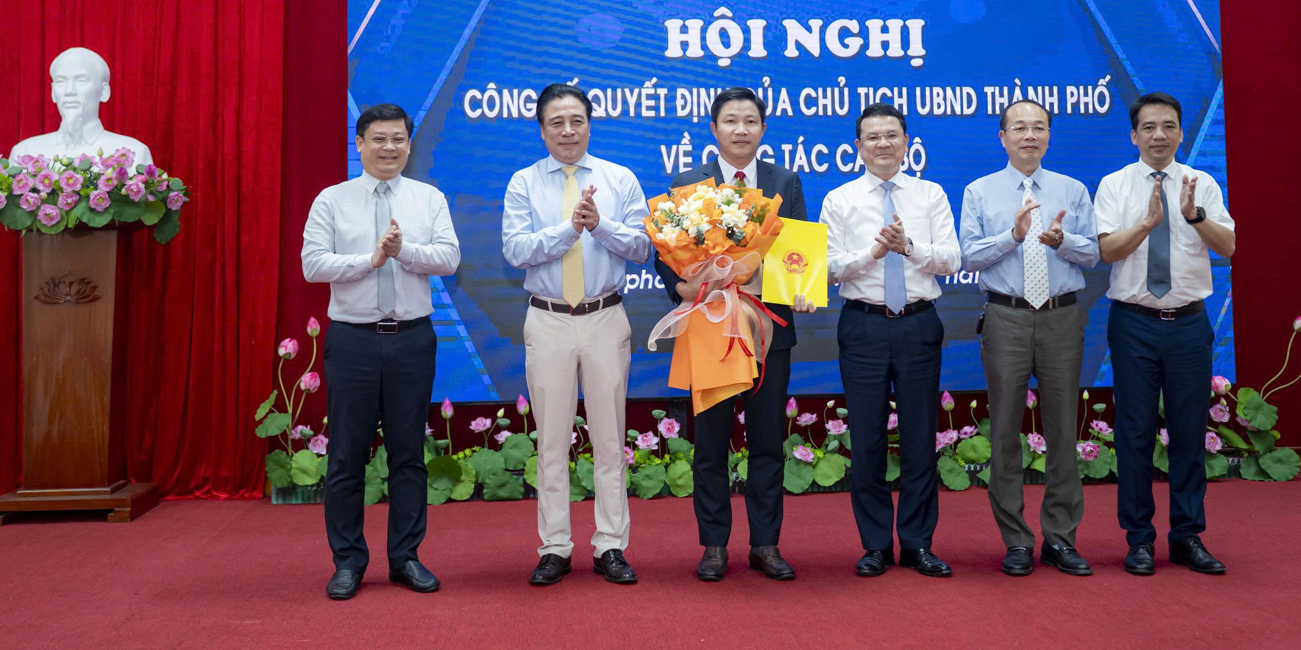 Công bố quyết định bổ nhiệm Phó Giám đốc Sở Tài chính