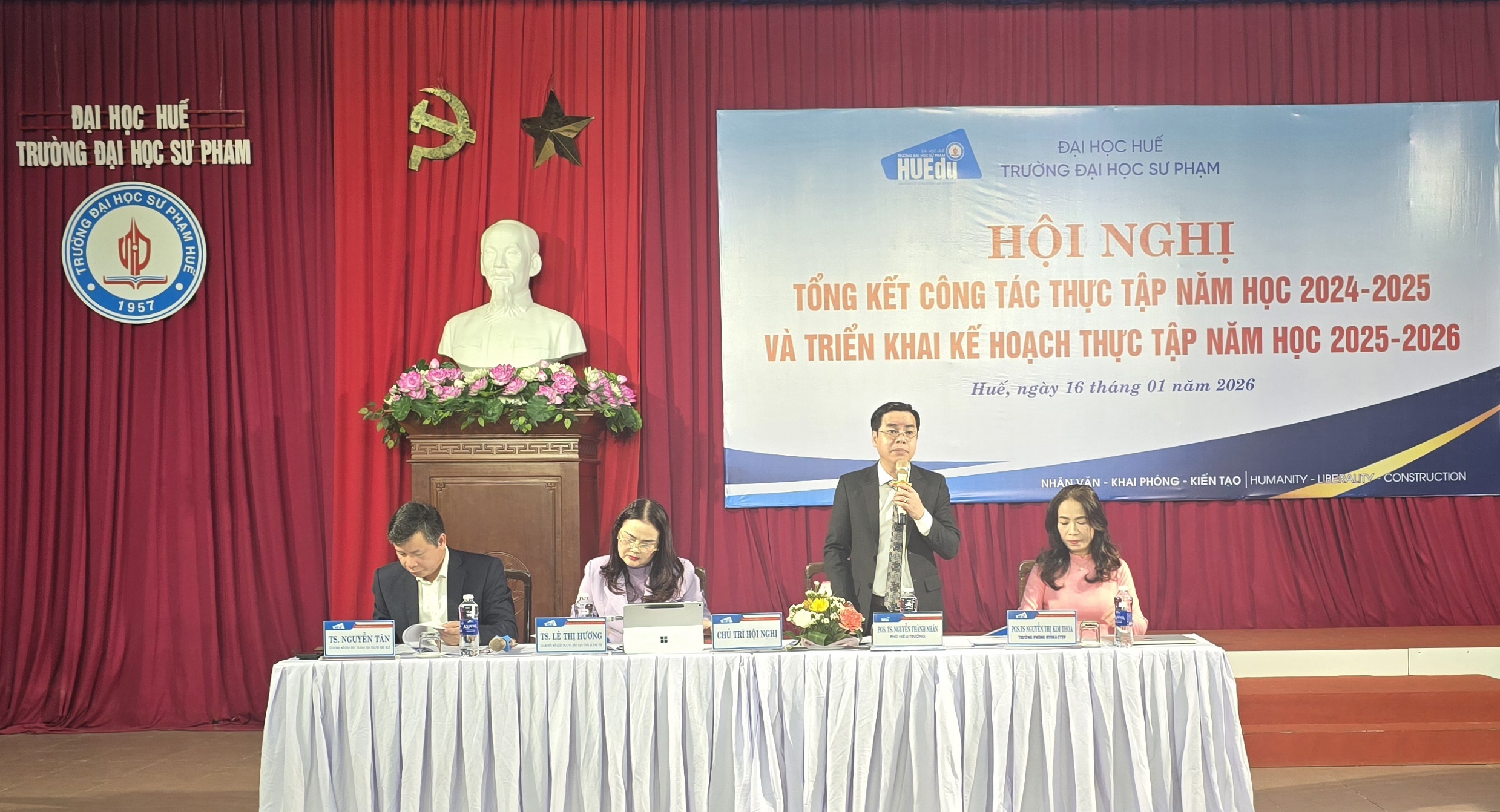 99 sinh viên sư phạm Huế thực tập cuối khóa xếp loại giỏi