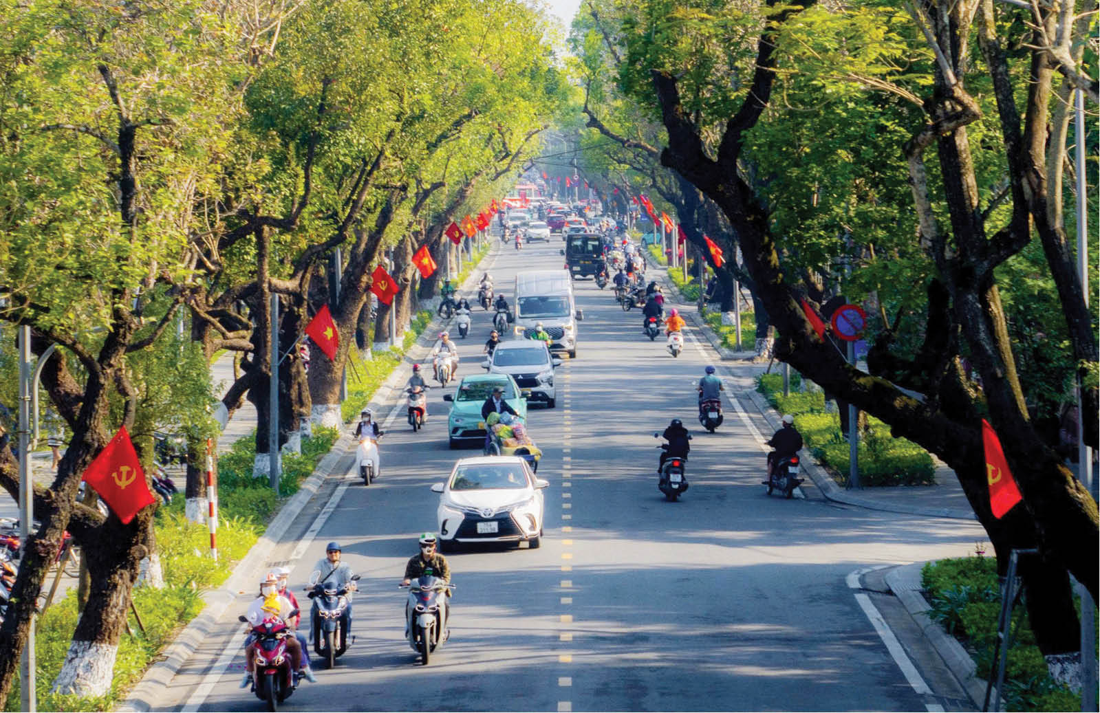 Chào mừng Đại hội Đảng từ những việc đời thường