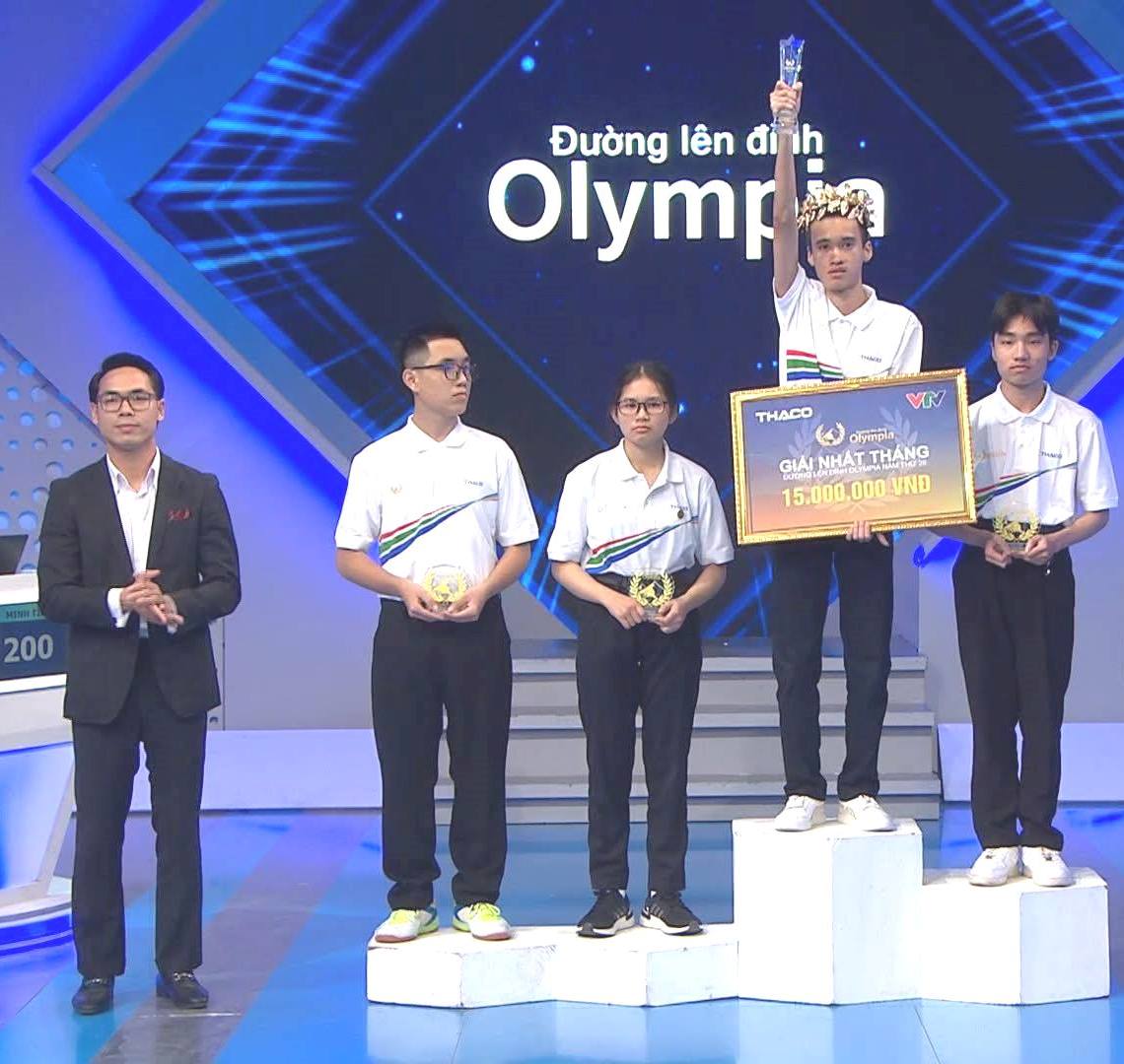 Hoàng Anh Minh đưa Trường THPT Nguyễn Huệ trở lại vòng thi Quý Olympia