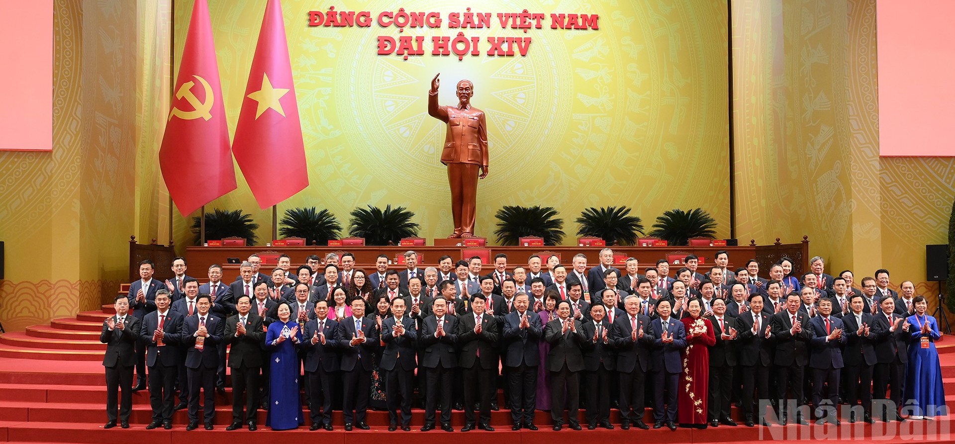 Trí tuệ toàn Đảng gắn kết niềm tin của cả dân tộc