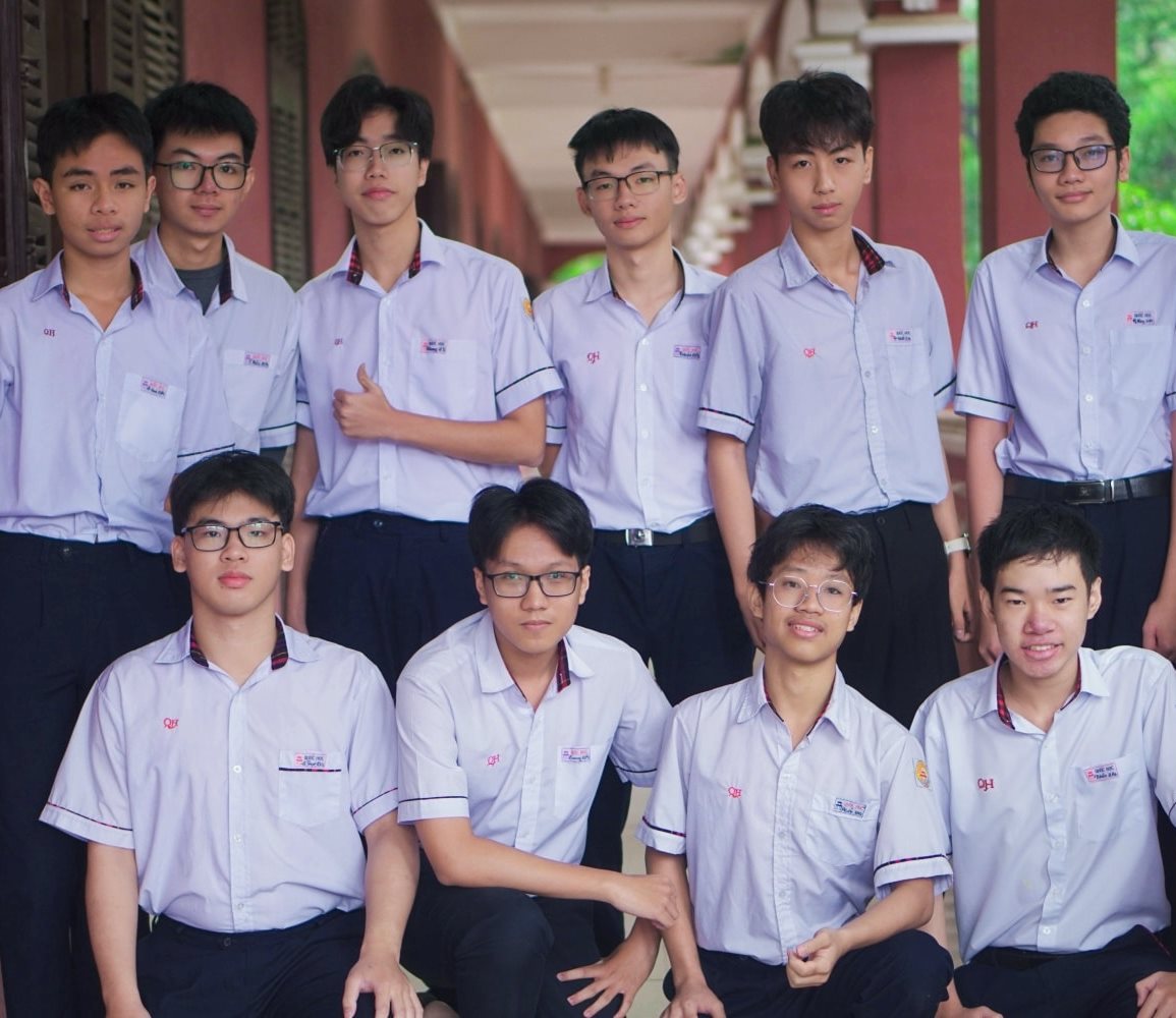 5 học sinh Trường THPT Chuyên Quốc Học - Huế được chọn vào đội dự tuyển thi quốc tế