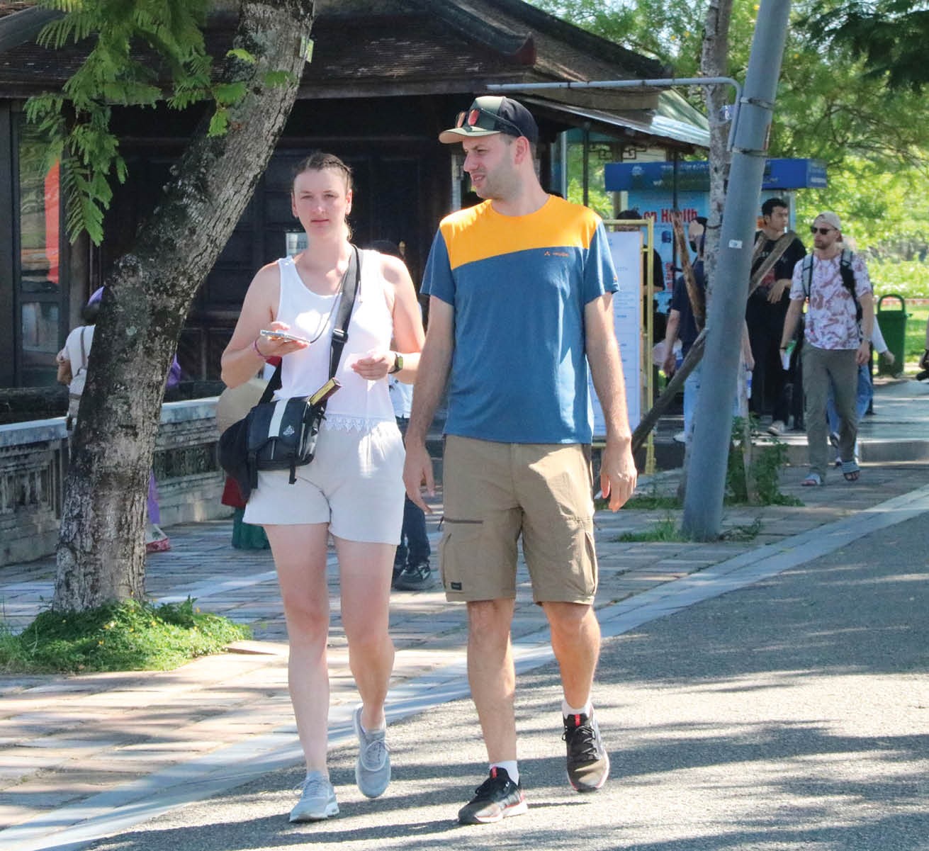 Cẩn trọng trước chiêu trò lừa đảo tinh vi du lịch dịp Tết