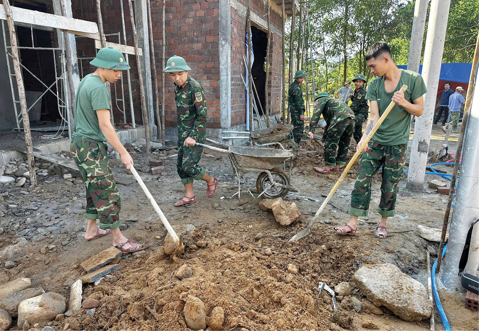 Những mái ấm mang nghĩa tình quân dân