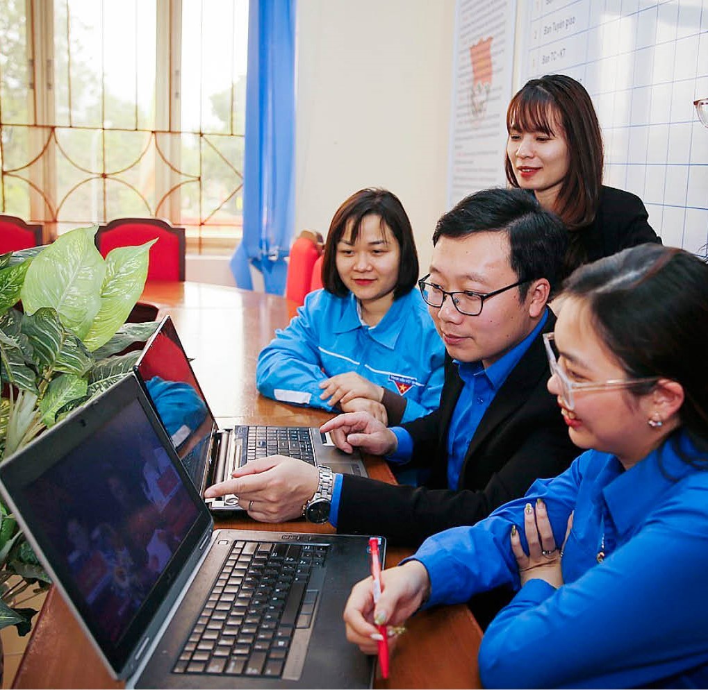 Xây dựng và giữ vững thế trận lòng dân trên không gian mạng