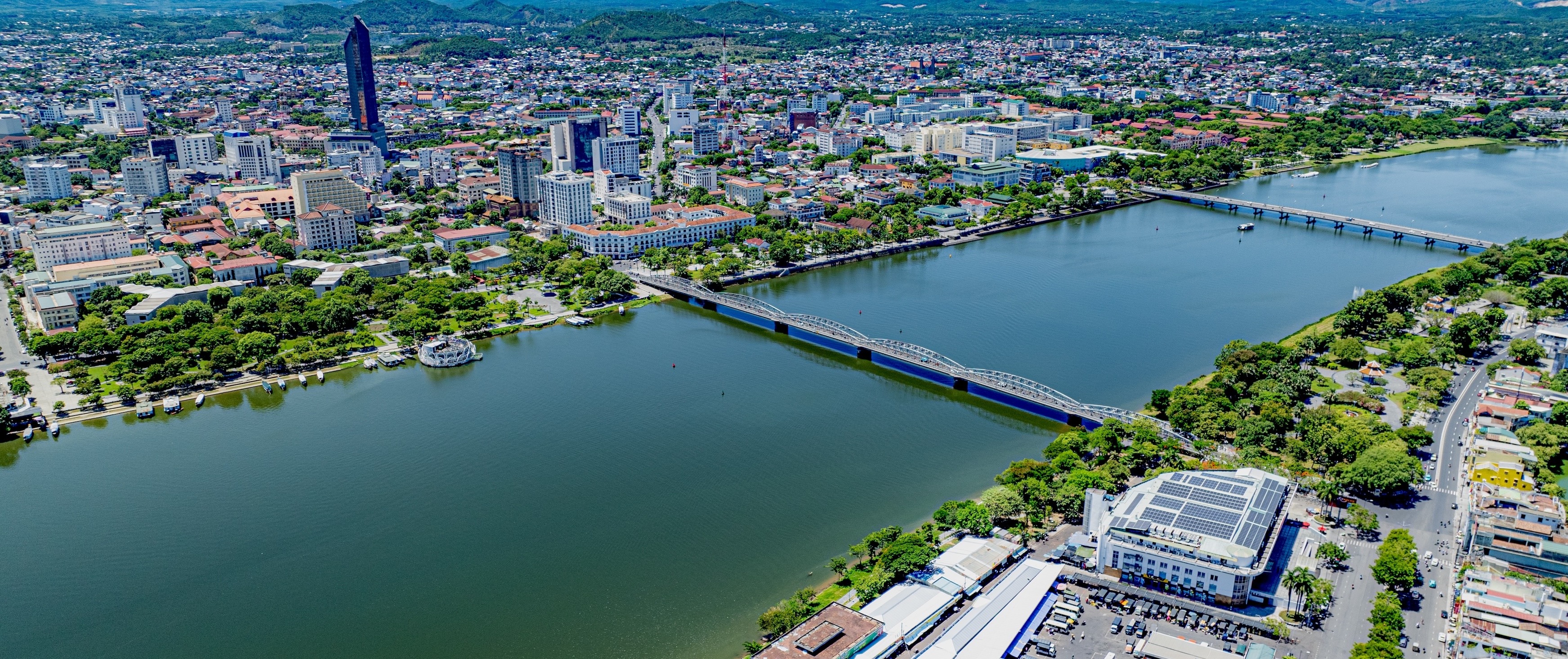 Phát huy thế mạnh di sản, xây dựng Huế thành đô thị di sản, trung tâm văn hóa, du lịch đặc sắc tầm cỡ quốc tế