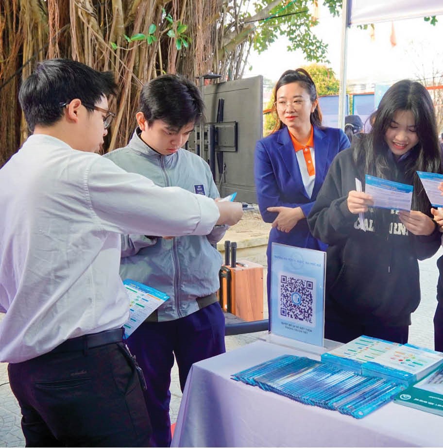 Tuyển sinh đại học năm 2026 Thu hẹp xét tuyển bằng học bạ