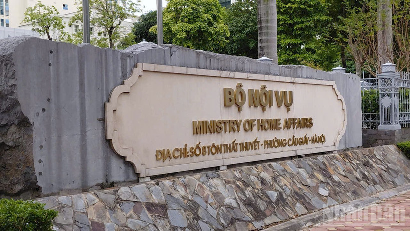 Bộ Nội vụ ban hành 3 thủ tục hành chính mới về chính quyền địa phương