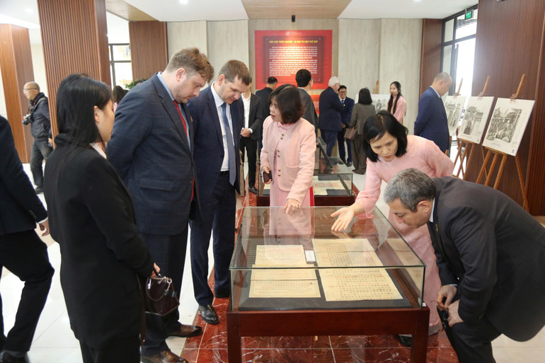 Ra mắt Không gian giới thiệu di sản tư liệu thế giới của Việt Nam tại Hà Nội