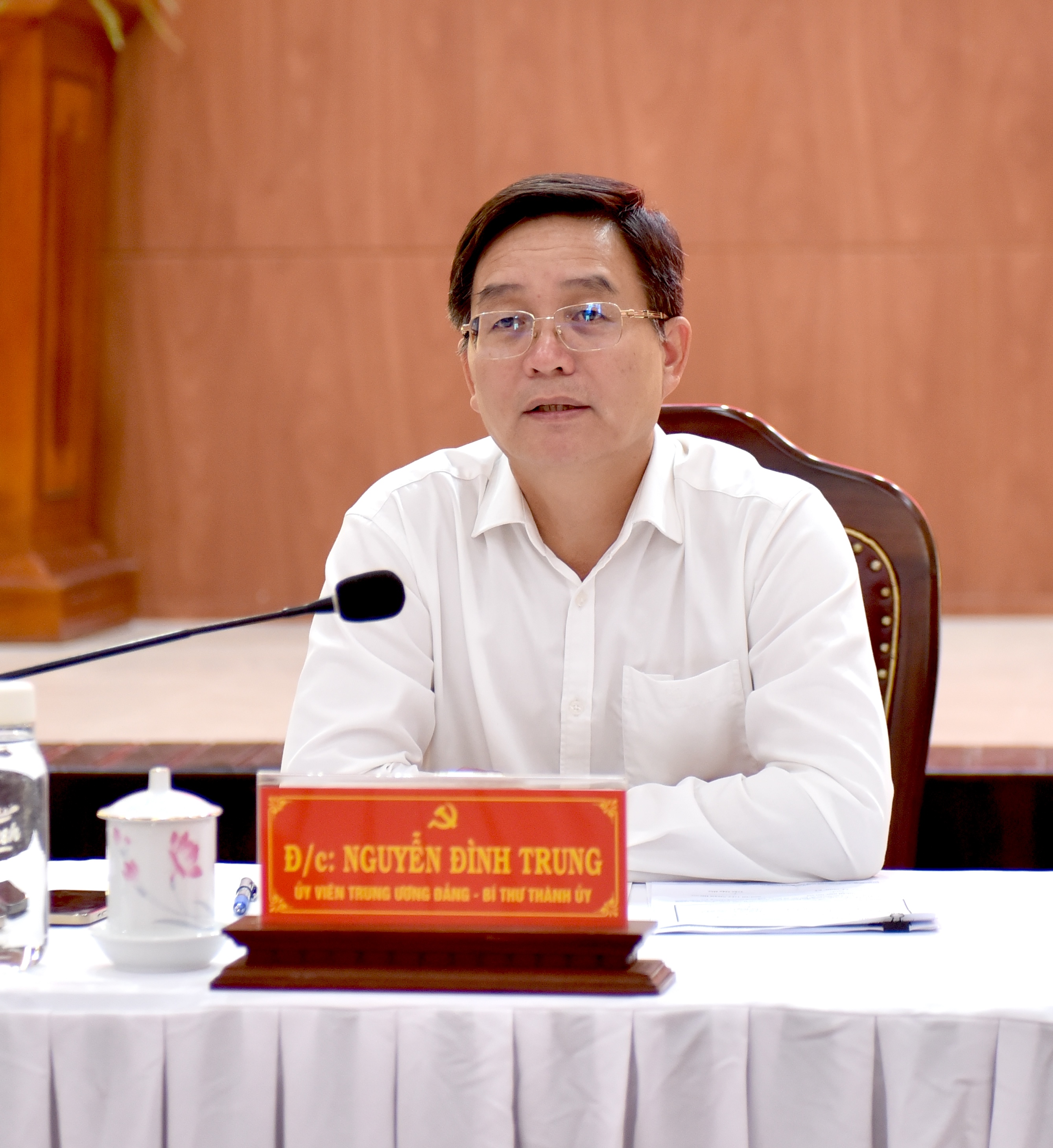 Bí thư Thành ủy Nguyễn Đình Trung tiếp công dân tại phường Hương Trà