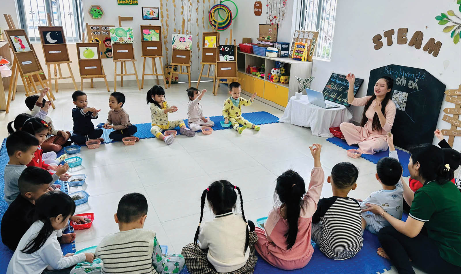 Chia sẻ áp lực với hệ thống mầm non công lập