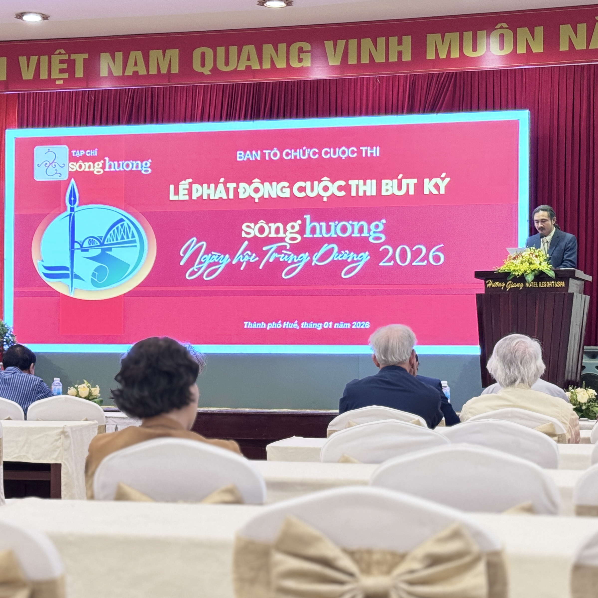 Phát động cuộc thi bút ký “Sông Hương - ngày hội trùng dương”