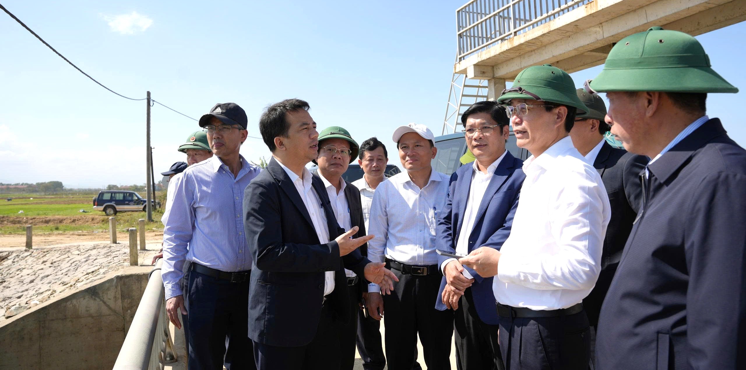 Lắng nghe cơ sở, tập trung tháo gỡ những vấn đề cụ thể