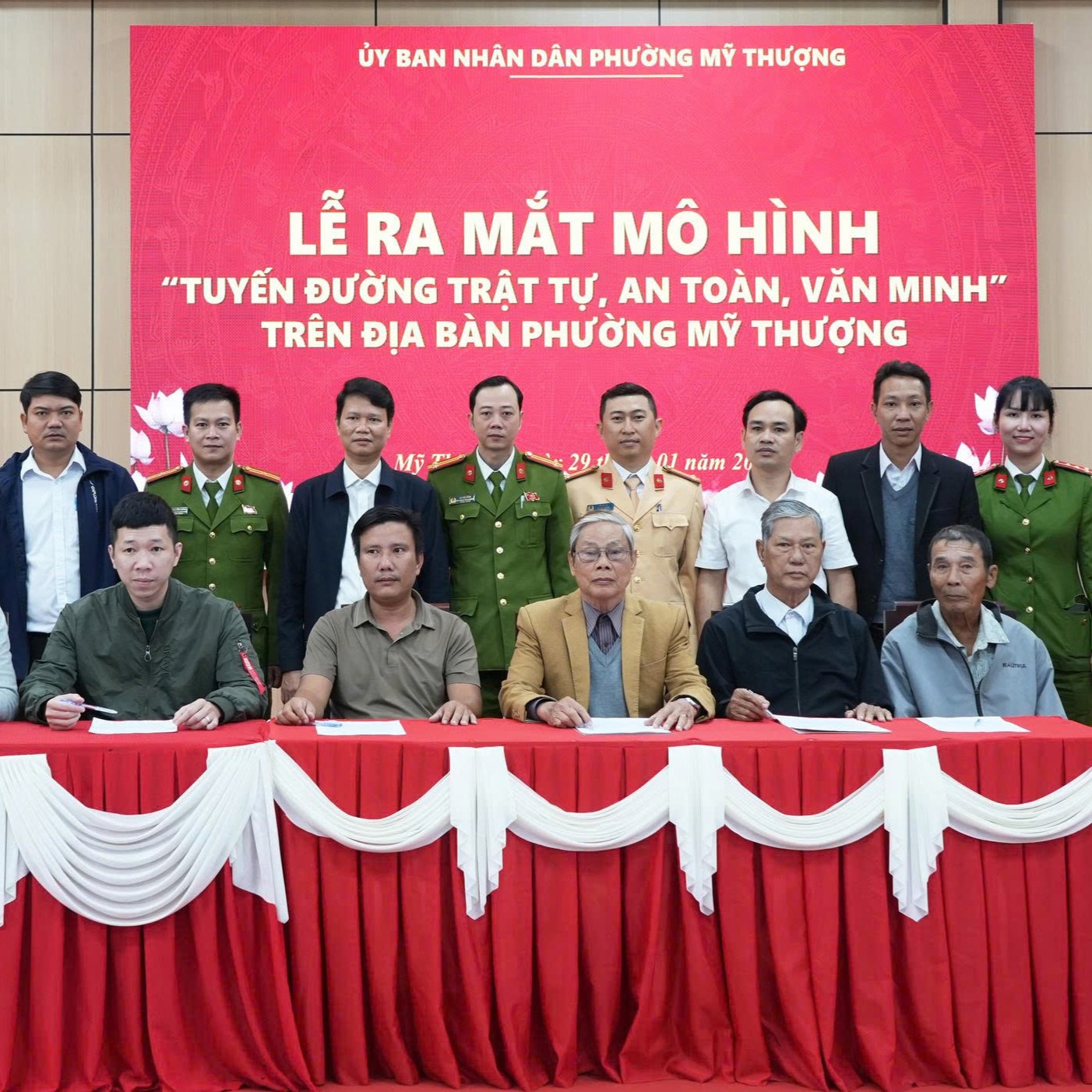 Ra mắt mô hình “Tổ tự quản tuyến đường Phạm Văn Đồng bảo đảm trật tự, văn minh đô thị”