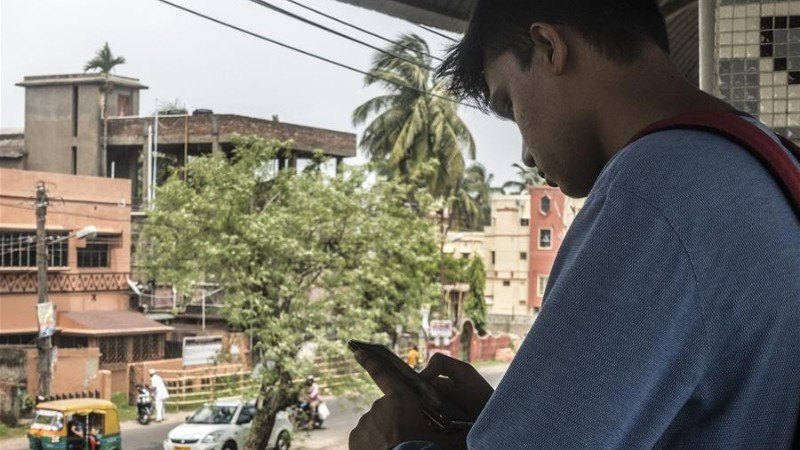 Bang đầu tiên ở Ấn Độ cấm trẻ em sử dụng mạng xã hội