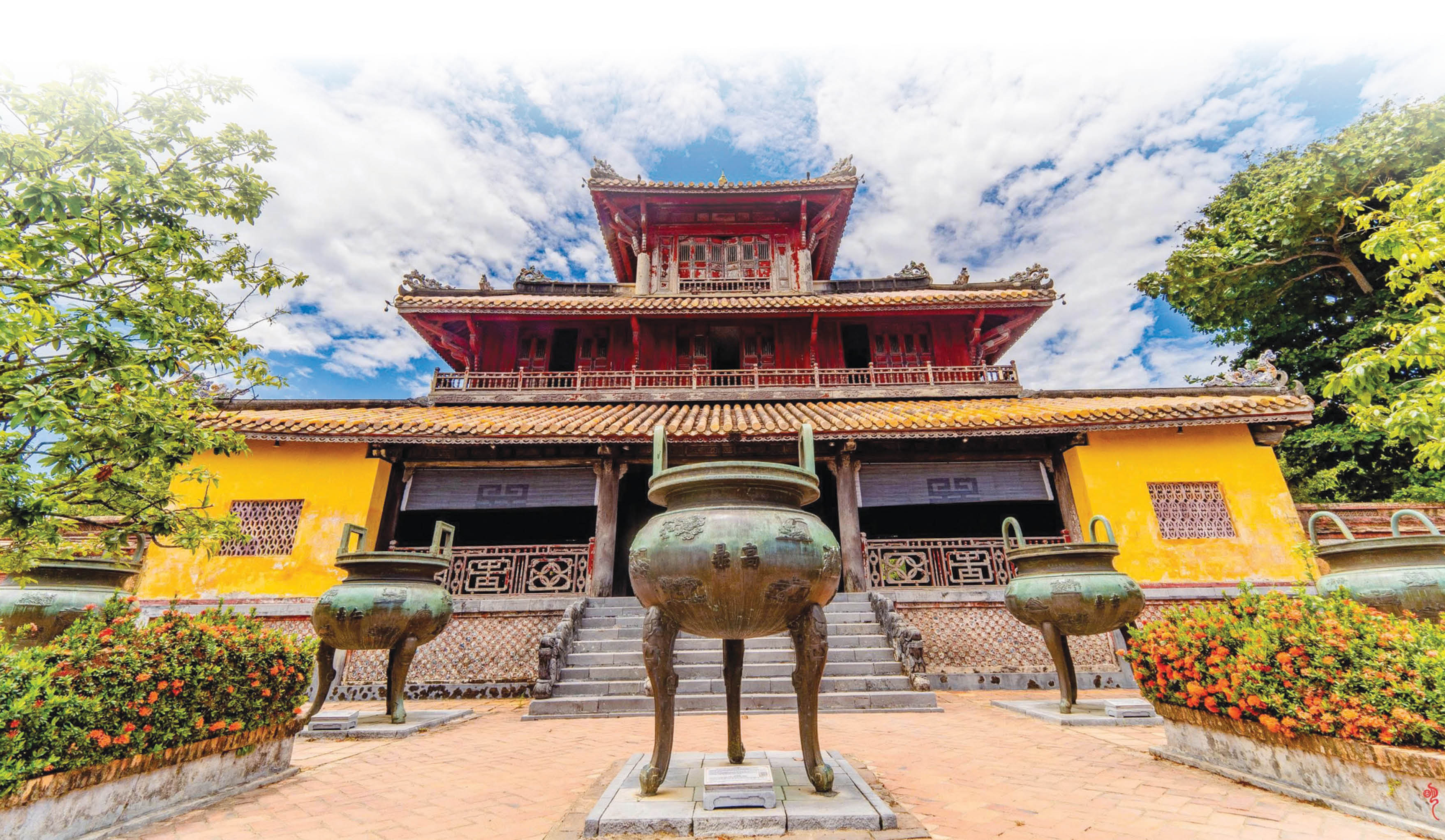 Con ngựa trên Cửu đỉnh Huế