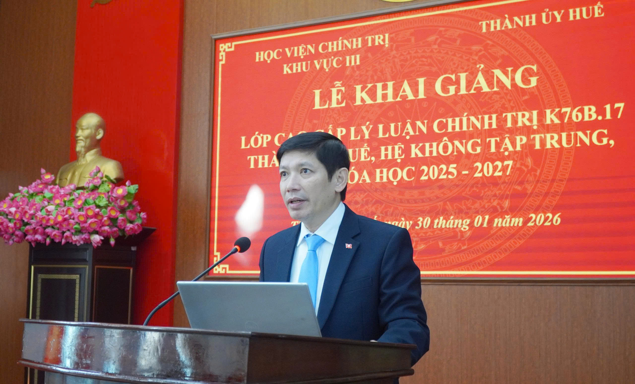 46 học viên tham dự lớp cao cấp lý luận chính trị K76B 17