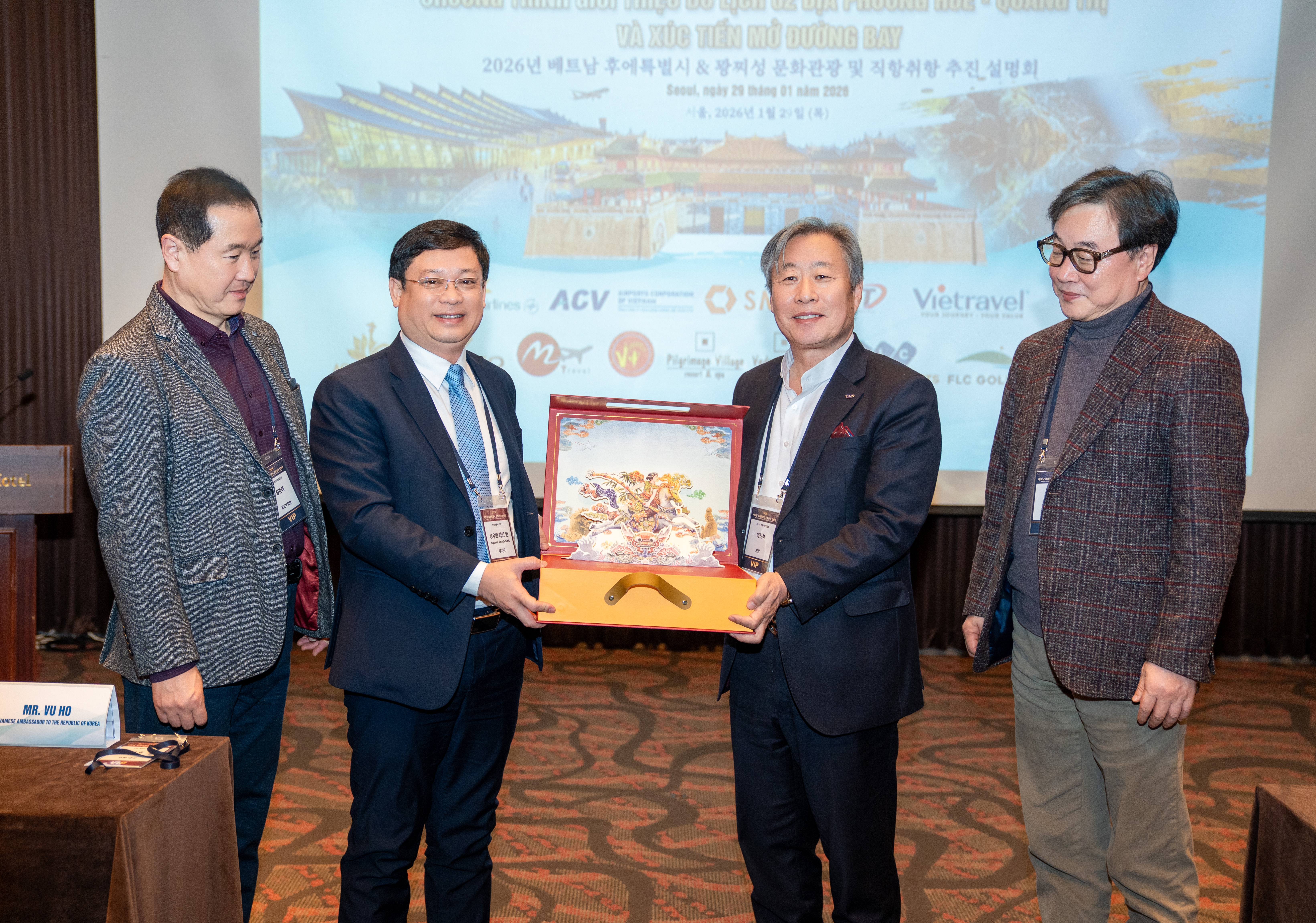 Giới thiệu du lịch và xúc tiến mở đường bay Hàn Quốc - Huế