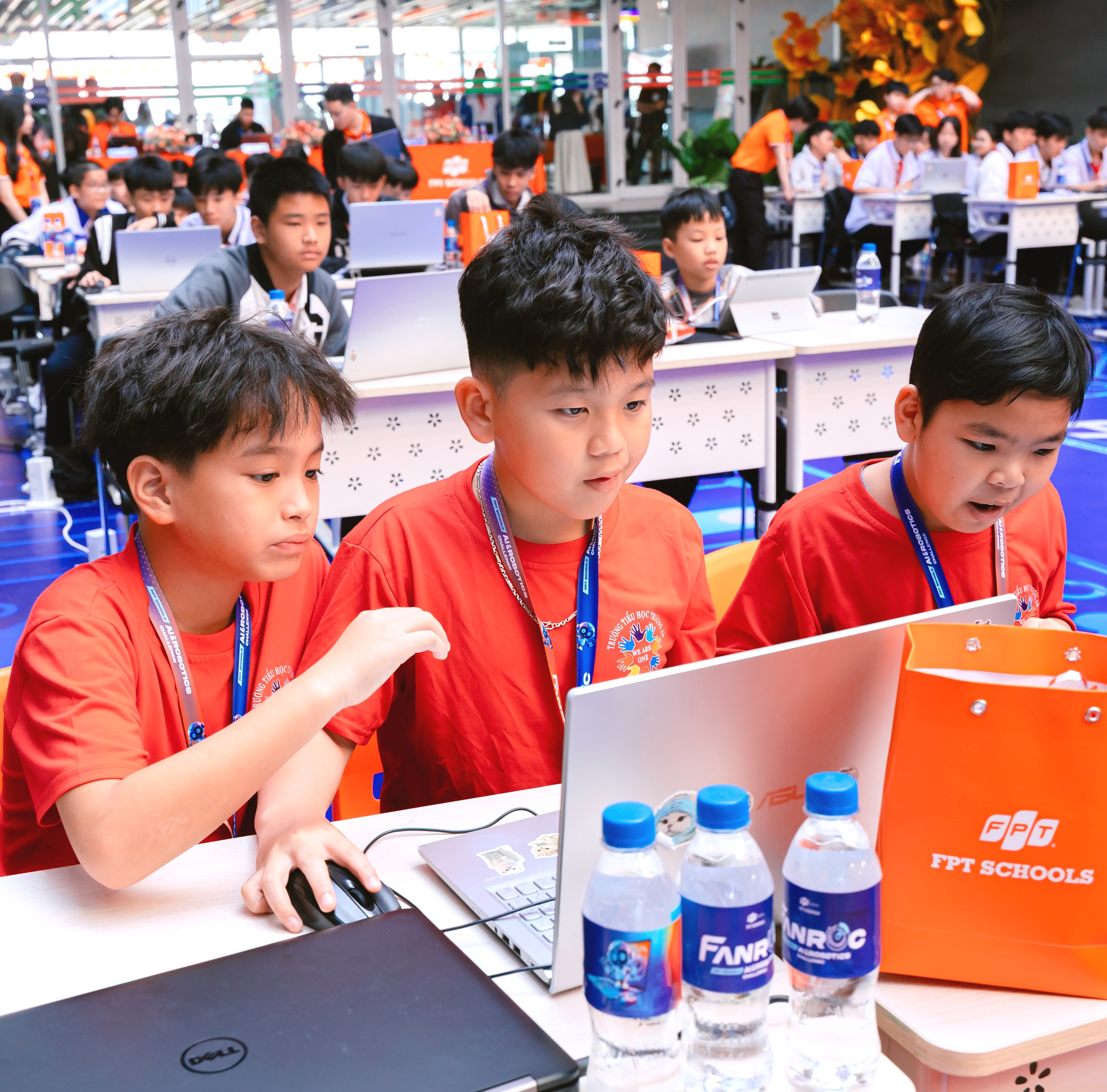 Hơn 3 000 người tham gia Ngày hội Open STEM Day 2026