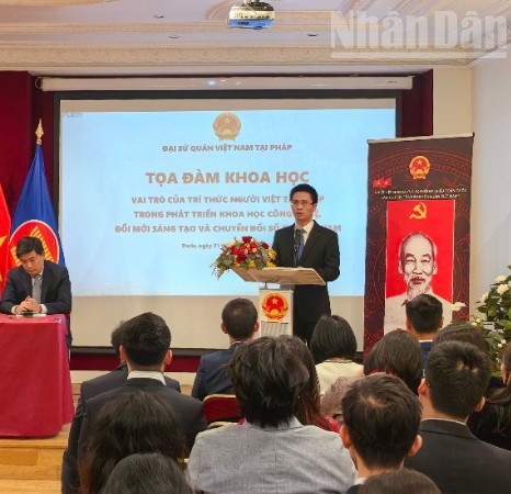 Tọa đàm lần thứ hai về vai trò của tri thức kiều bào tại Pháp