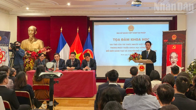 Tọa đàm lần thứ hai về vai trò của tri thức kiều bào tại Pháp