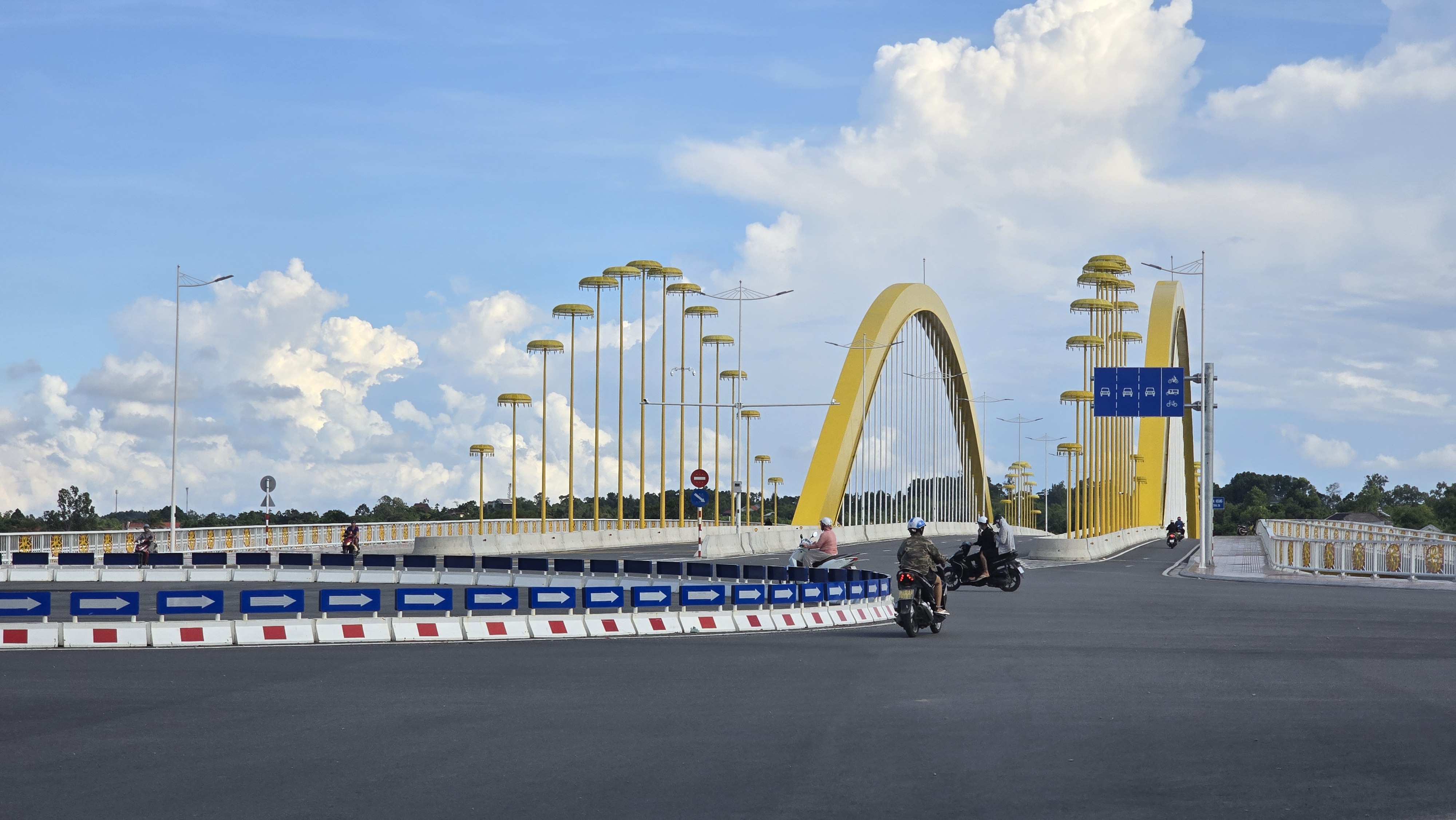 Kim Long gặp mặt, chúc Tết cán bộ lãnh đạo địa phương qua các thời kỳ