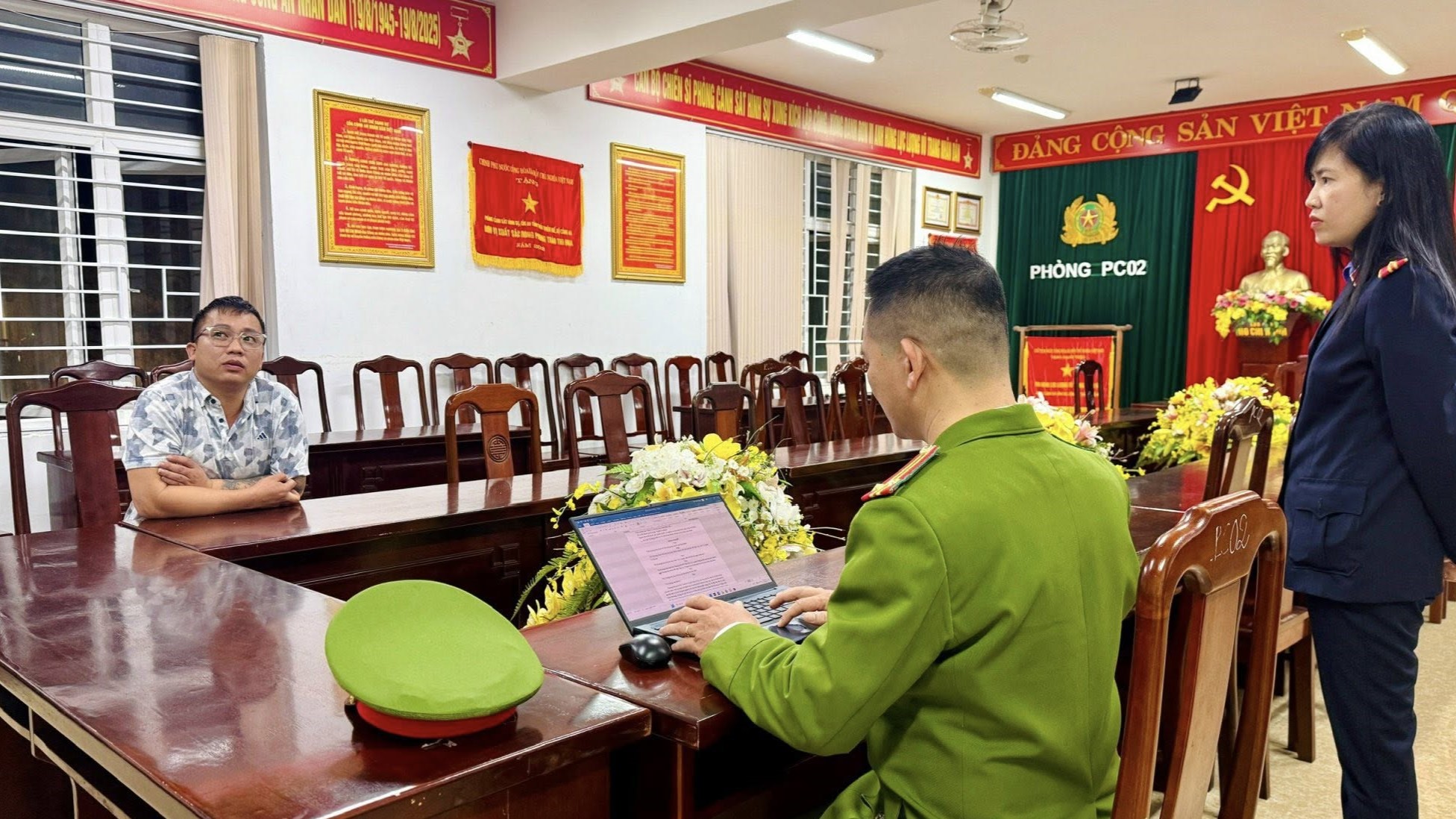 Lừa đảo làm visa đi Mỹ qua TikTok, chiếm đoạt hơn 500 triệu đồng