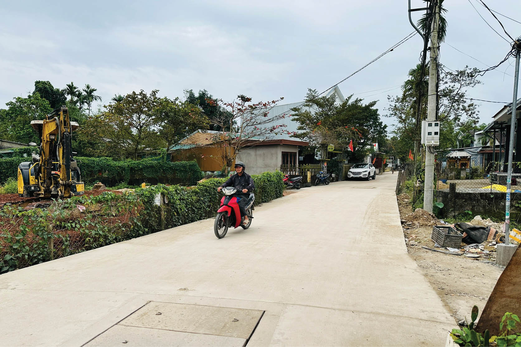 Đẩy nhanh tiến độ nâng cấp đường Hoàng Thị Loan