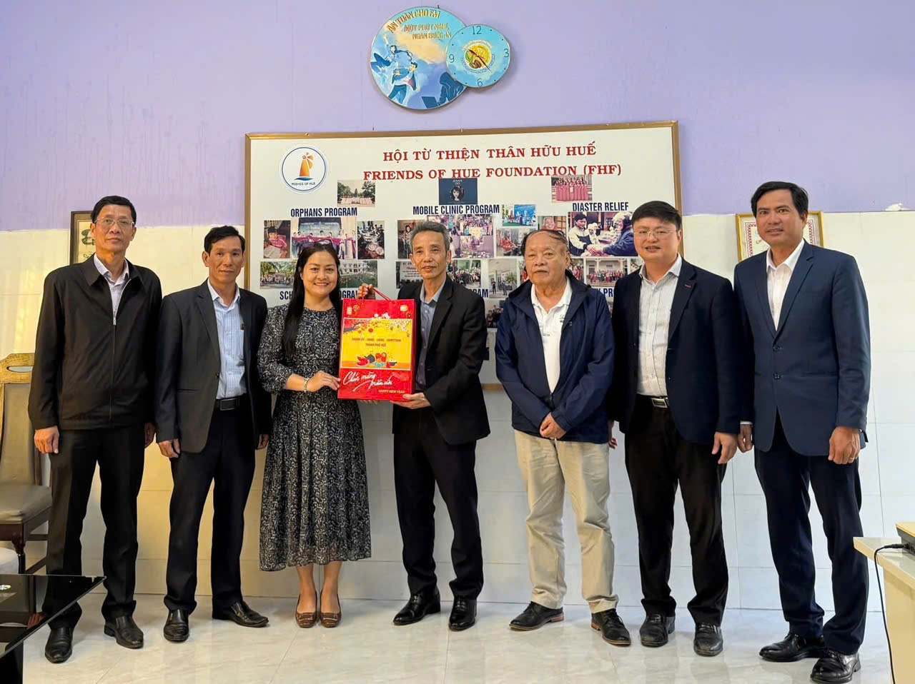 Trưởng Ban Tuyên giáo và Dân vận Thành ủy thăm, chúc tết các đơn vị