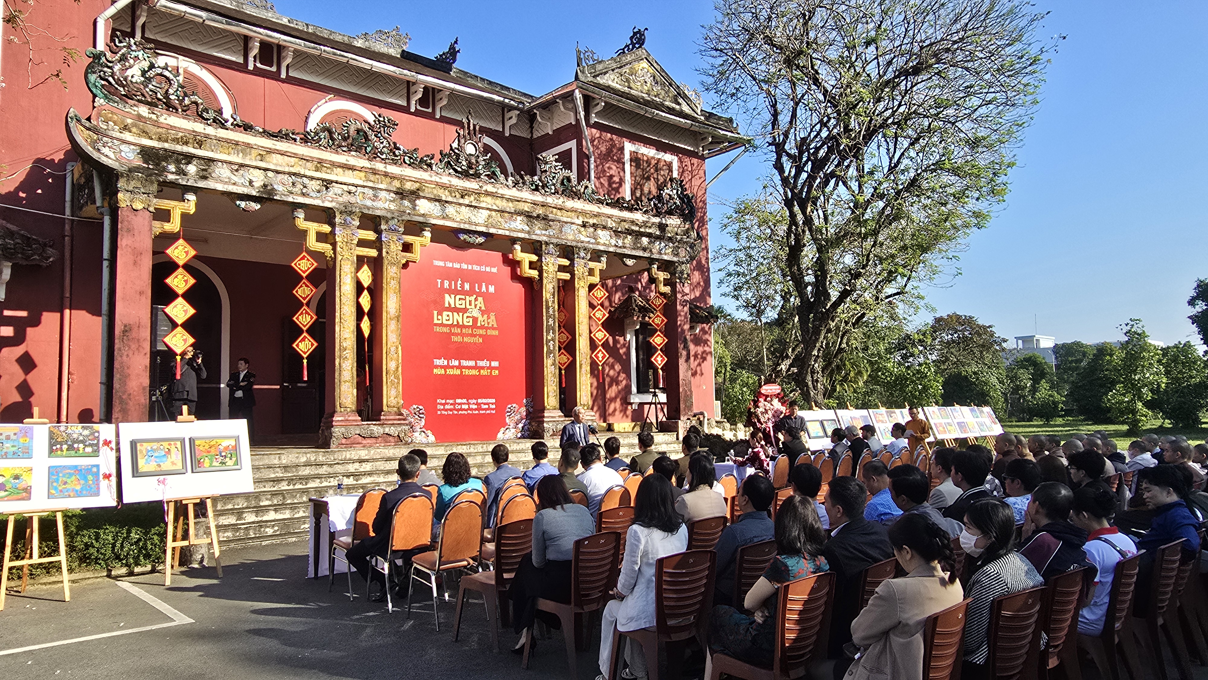 Theo dấu Ngựa và Long mã Triều Nguyễn