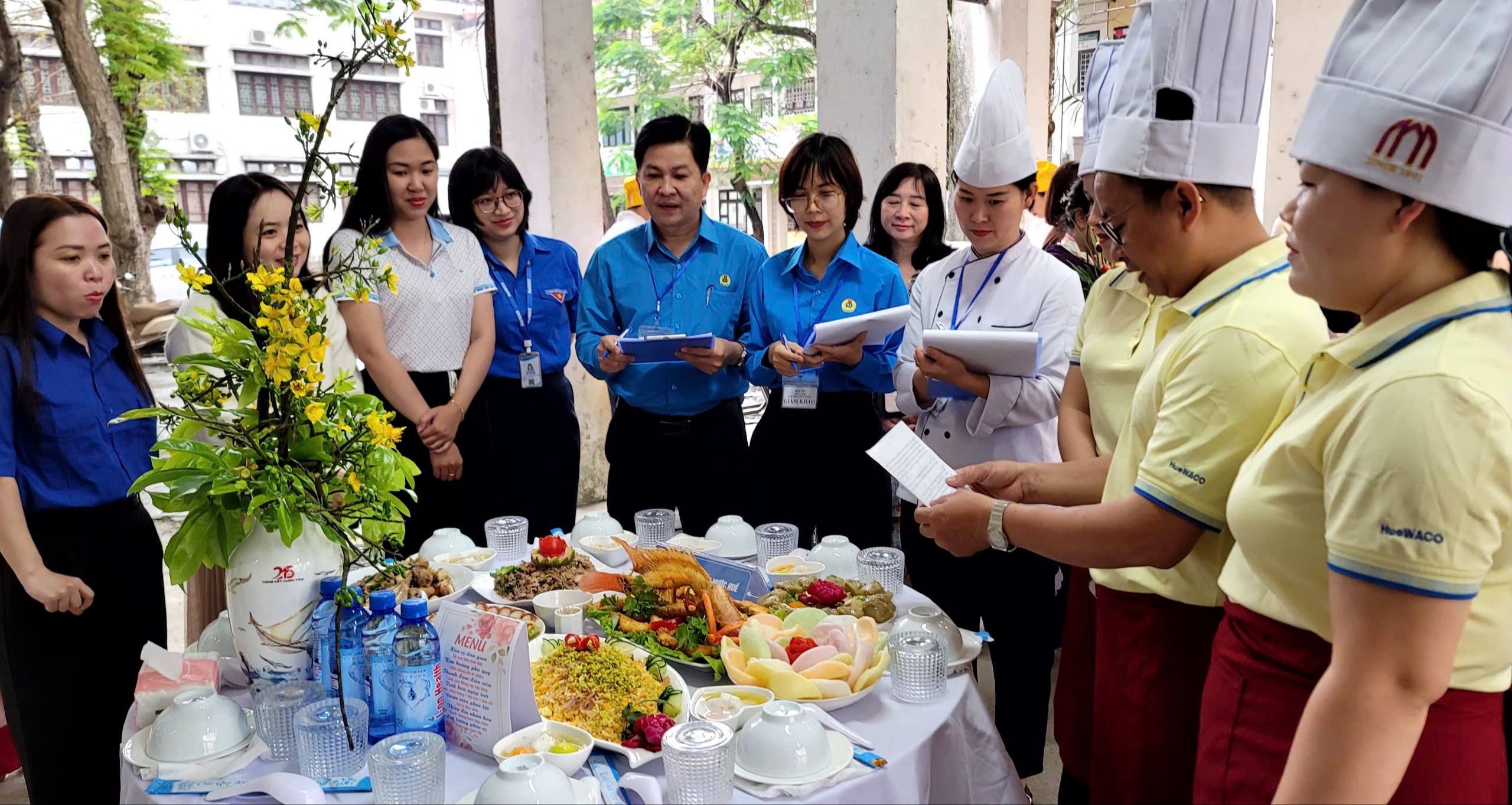 Chăm lo Tết cho đoàn viên, người lao động, bệnh nhân khó khăn