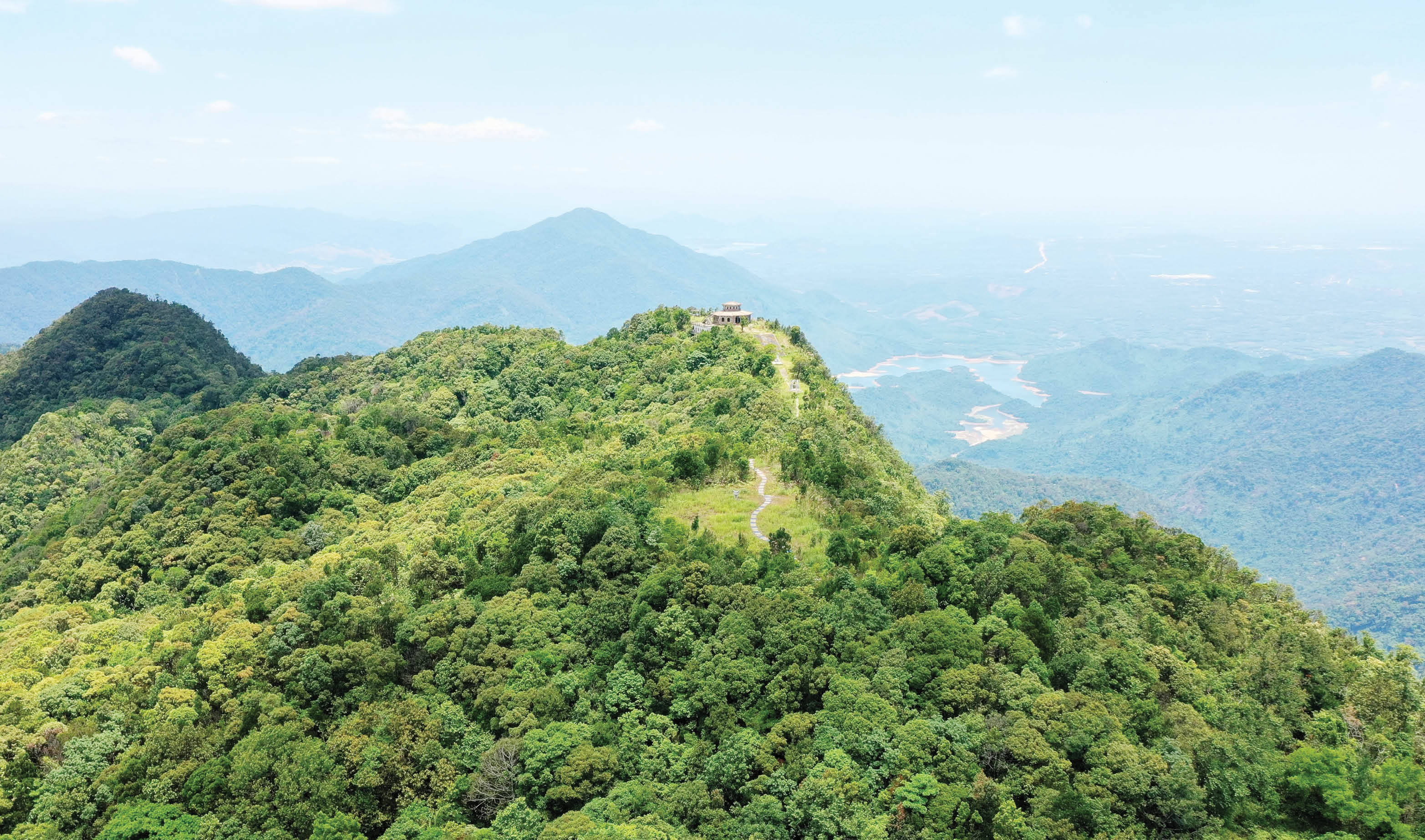 Bạch Mã “tung vó” cho miền du lịch