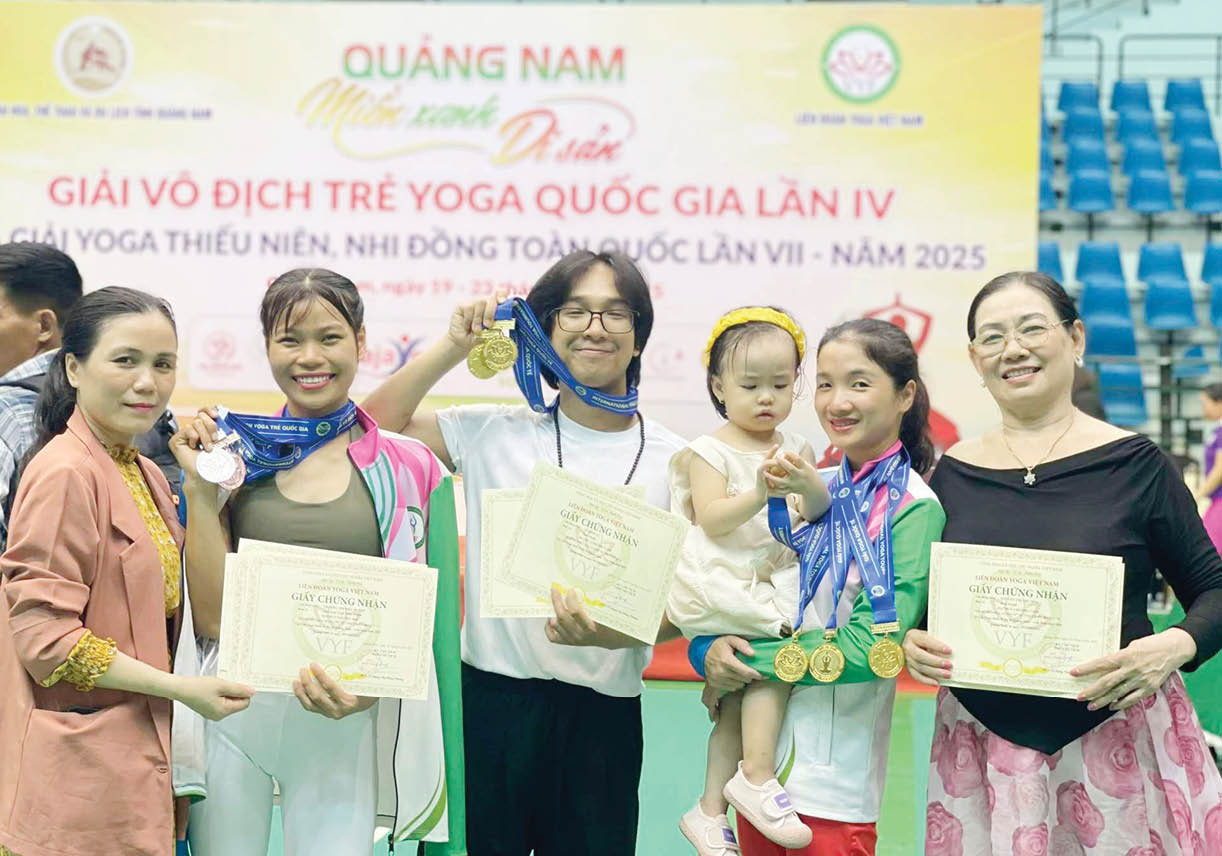 Kiện tướng yoga trẻ tuổi