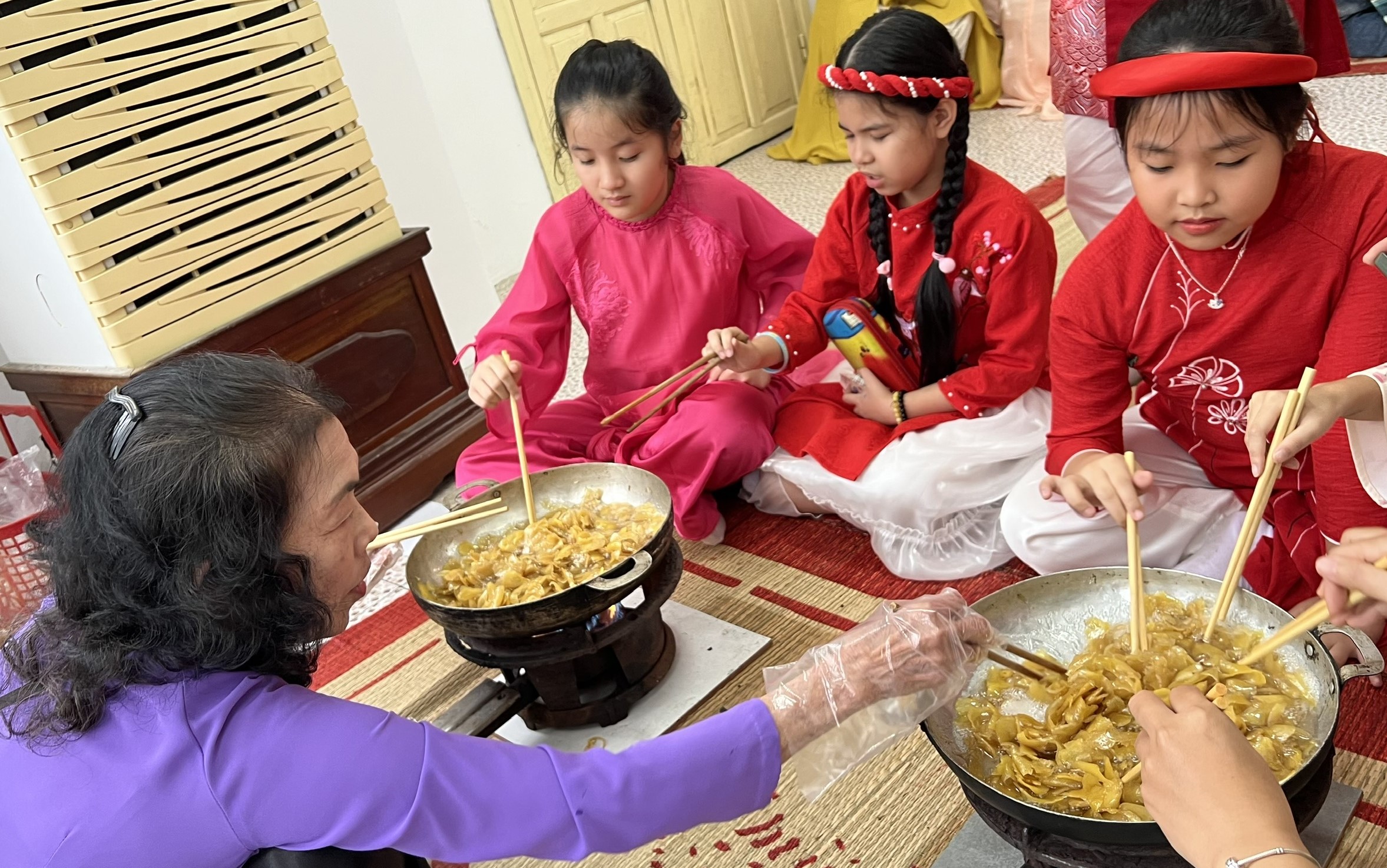 Công điện của Thủ tướng Chính phủ về việc thực hiện nhiệm vụ chăm lo, hỗ trợ Nhân dân đón tết Nguyên đán Bính Ngọ năm 2026